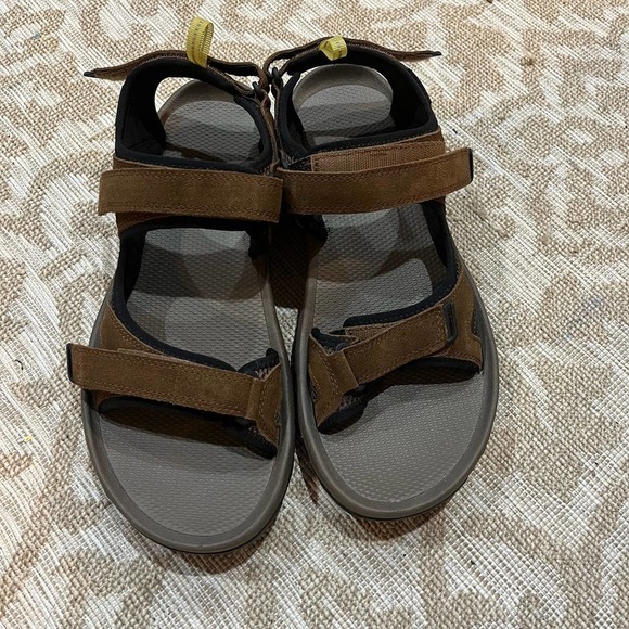 Teva Mens NWOB Trailpulse Outdoor Brown Suede Sandals Size 12 - Picture 2 of 8